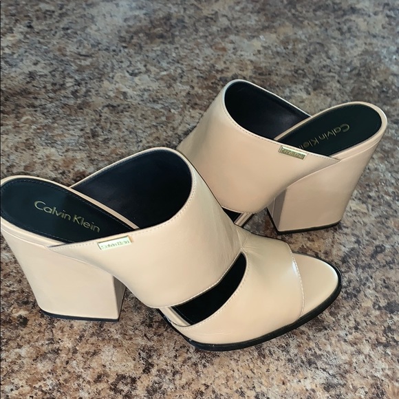 Calvin Klein heels - Picture 4 of 4